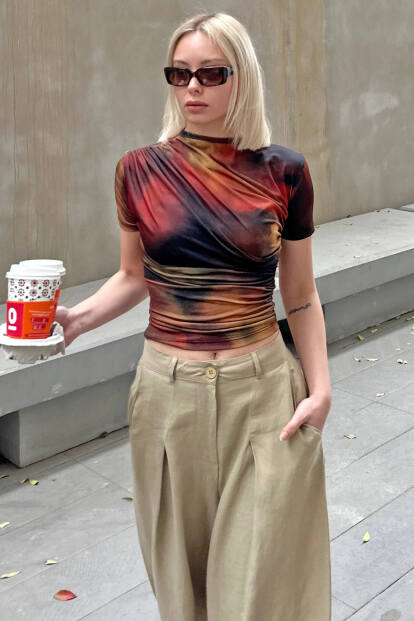 Turuncu Julia Batik Desen Omuz ve Bel Drapeli Kadın Crop Bluz - 1