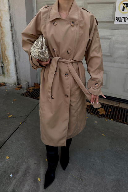 Vizon Oversize Kuşaklı Kruvaze Yaka Apoletli Kadın Midi Trençkot - 4